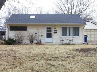 390 Parkway St, Whiteland, IN