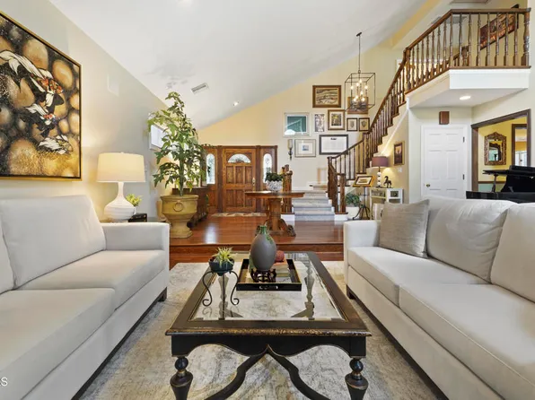 826 E Palm Ave, Burbank, CA 91501