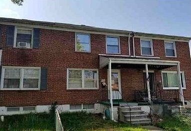 Exterior Neighborhood (street photo)