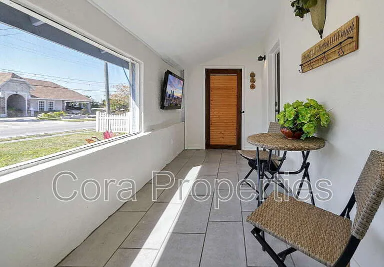 608 Claude Holmes Sr Ave — Photo 2
