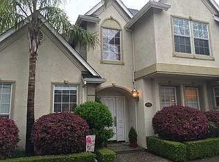 674 Grafton Park Dr — Photo 1