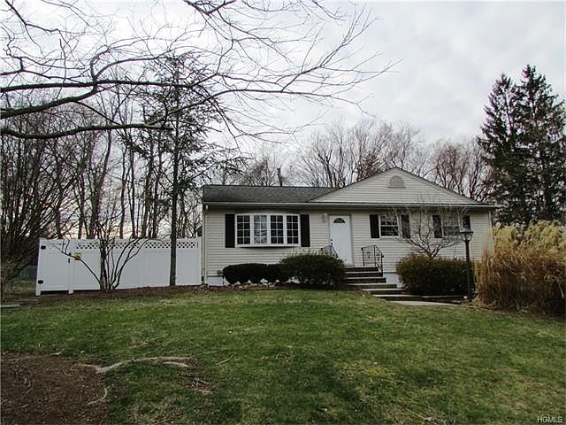 1st image of 11 Gottlieb Dr