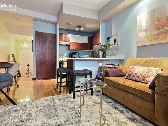 4th image of 184 Thompson St APT 3J