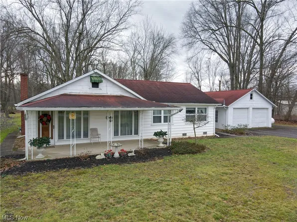 466 Pine Lake Rd, Sebring, OH 44672
