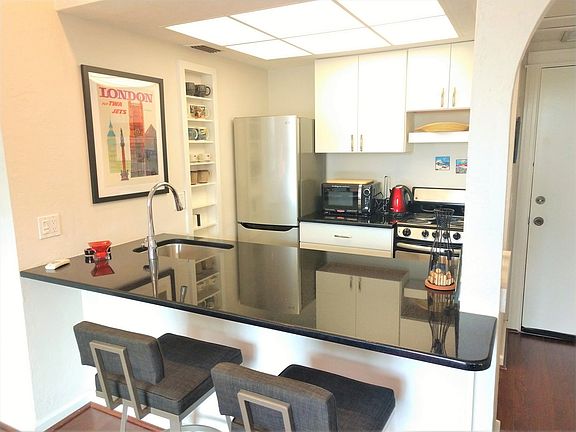 4th image of 238 Tampa Ave W APT 202