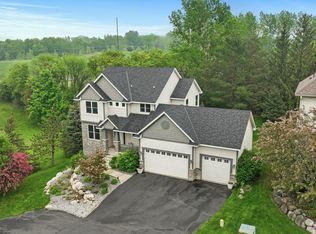 7556 Bell Ln, Inver Grove Heights, MN 55077