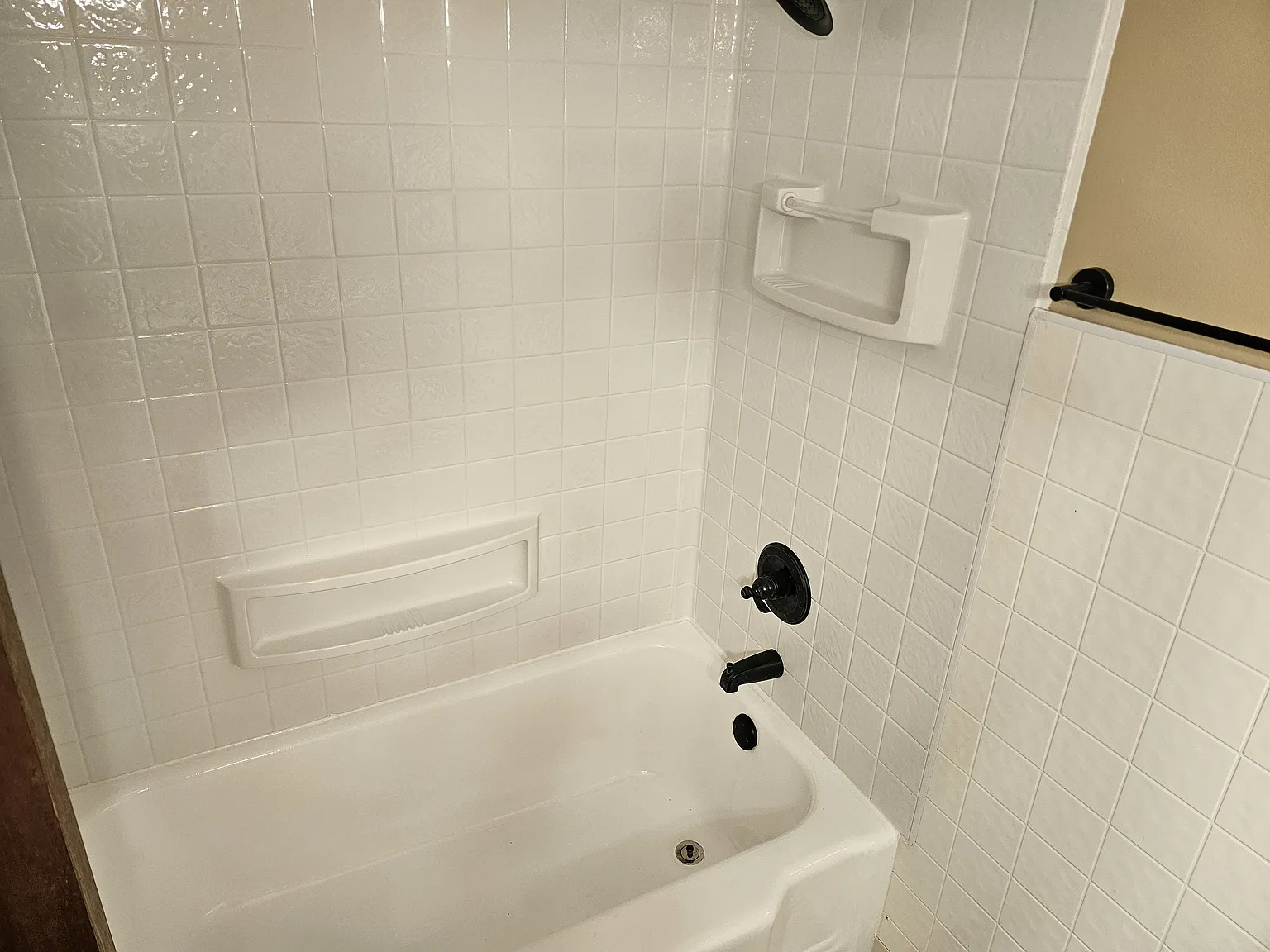 2 bed, 850 sqft, $1,750 — Photo 3