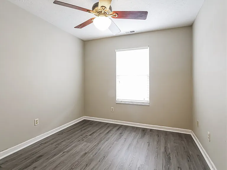 5384 Lakeside Manor Dr — Photo 16