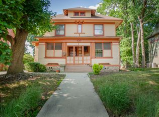 420 Fulton St, Elgin, IL 60120