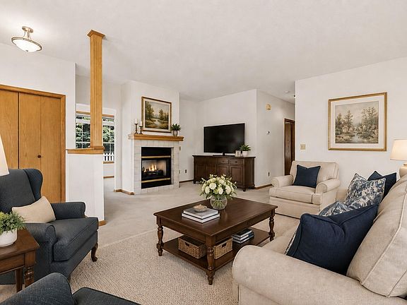 2nd image of 3080 Timberwood Trl #35