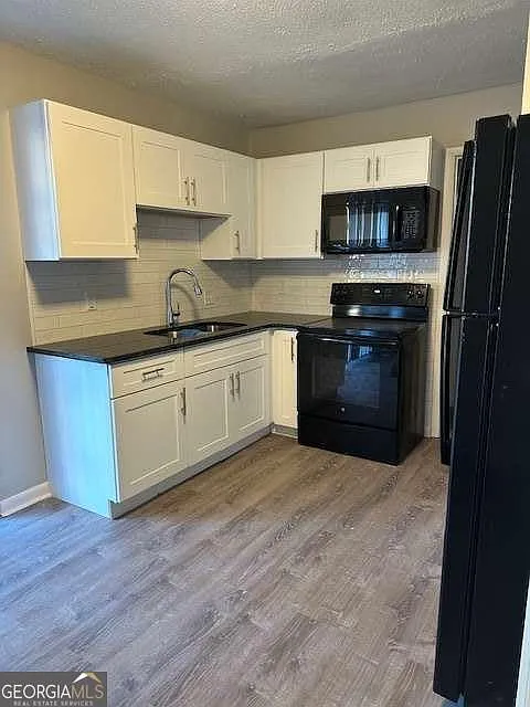 2 bed, 1.5 bath, $1,100 — Photo 2