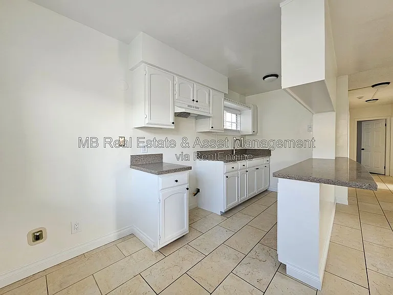 1745 W 165th Pl — Photo 2