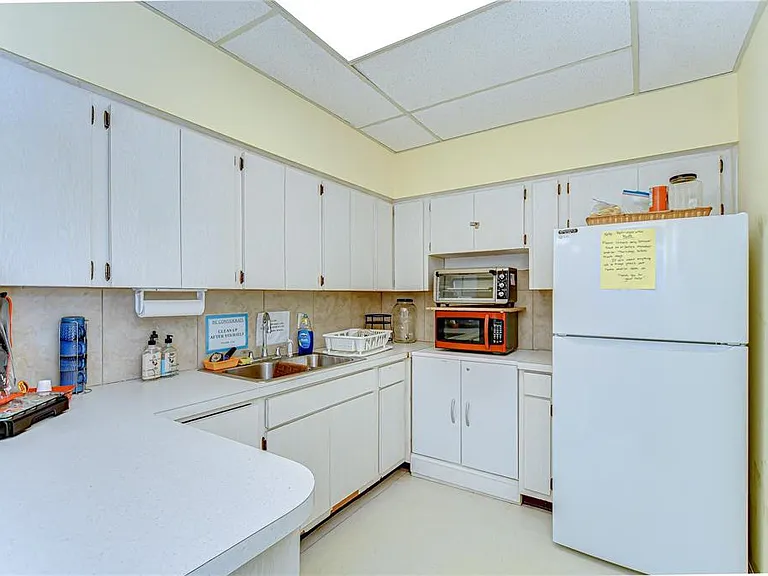 13870 Oakwood Ln — Photo 36