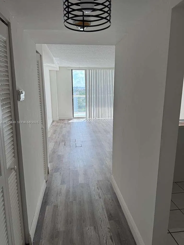 Building Photo - 13499 Biscayne Blvd #1404