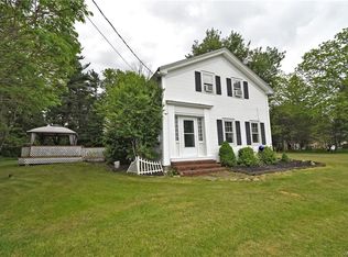 1091 Sturgeon Point Rd, Derby, NY 14047