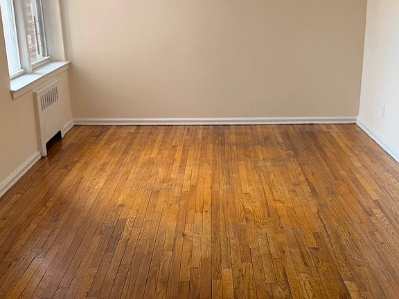 3rd image of 8435 Lander St APT 1B