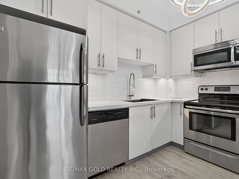 24 Woodstream Blvd #909 — Photo 7