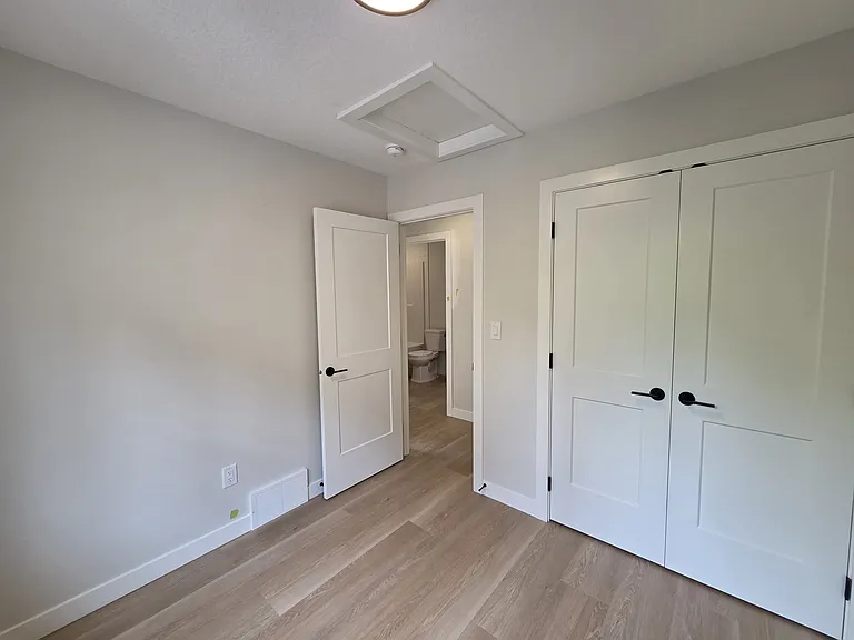6203 109a St NW #2 — Photo 2