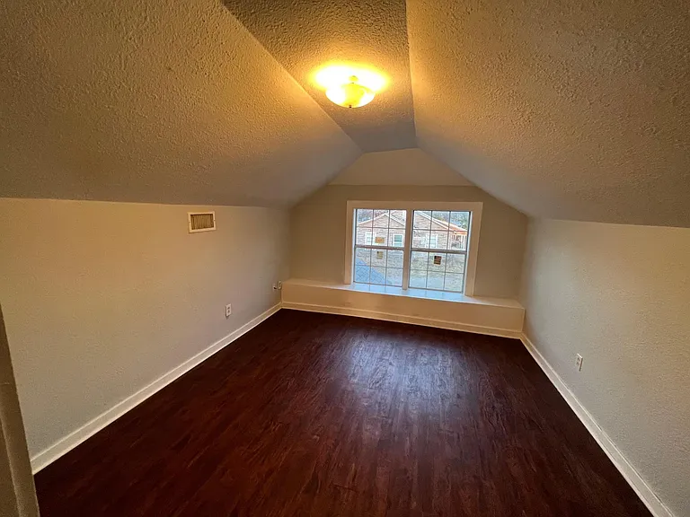 3413 Conway St — Photo 18