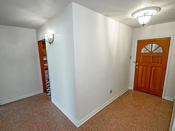 5th image of 2133 Ellen Park Pl