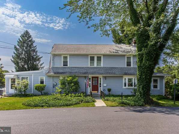 328 Morton Ave, Folsom, PA 19033