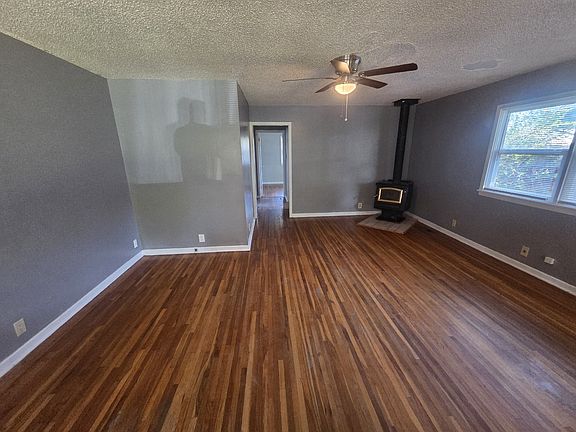 5th image of 3138 S Martinson Ave