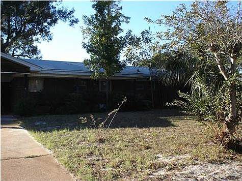 1st image of 1119 Redwood Ln