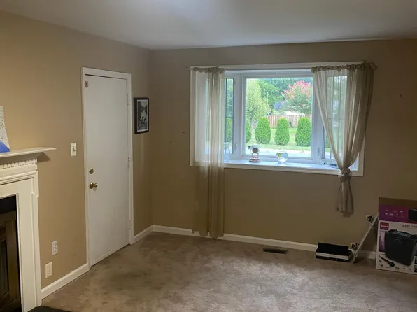 19940 Chesley Knoll Dr, Gaithersburg, MD 20879