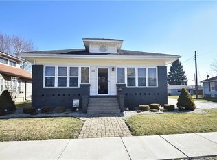 606 N 8th St, Mitchell, IN 47446