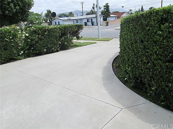 5th image of 4819 N Bender Ave
