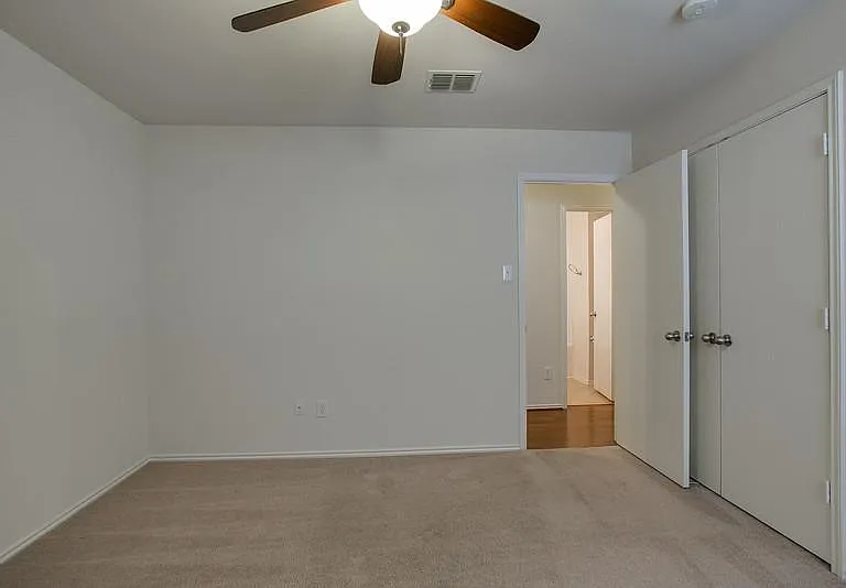4541 Martingale View Ln — Photo 12