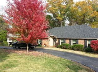 407 Schellridge Rd, Jefferson City, MO 65109