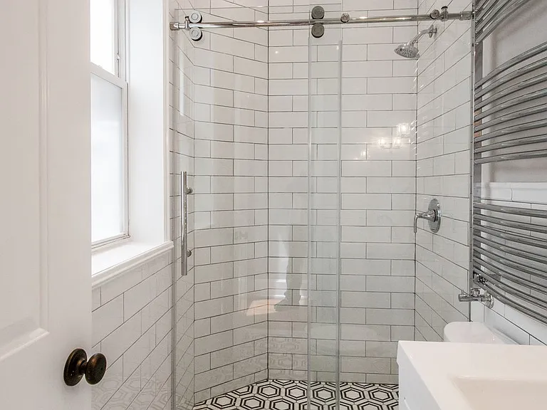 8 R St NW #4 — Photo 8