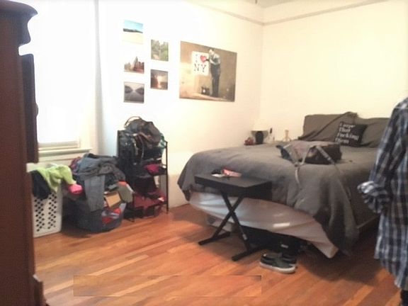 3rd image of 2840 34th St APT 1C
