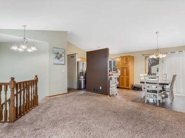 709 Popplewood Ct, Waite Park, MN 56387