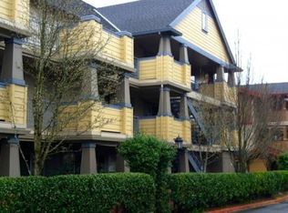 9837 NE Irving St APT 306, Portland, OR 97220