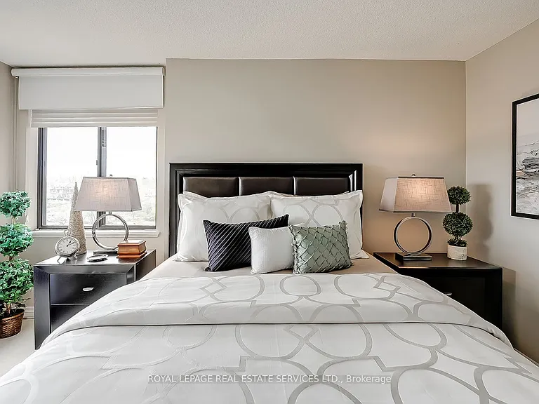 100 Lakeshore Rd E #805 — Photo 15