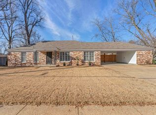 371 N Mendenhall Rd, Memphis, TN 38117