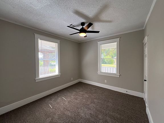 5th image of 1654 Netherwood Ave