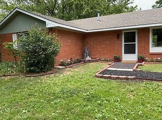 92 Loop Dr, Spavinaw, OK 74366