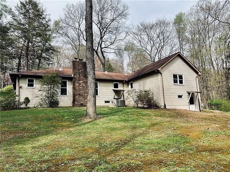 110 Charleston Dr, Ligonier, PA 15658 | Zillow