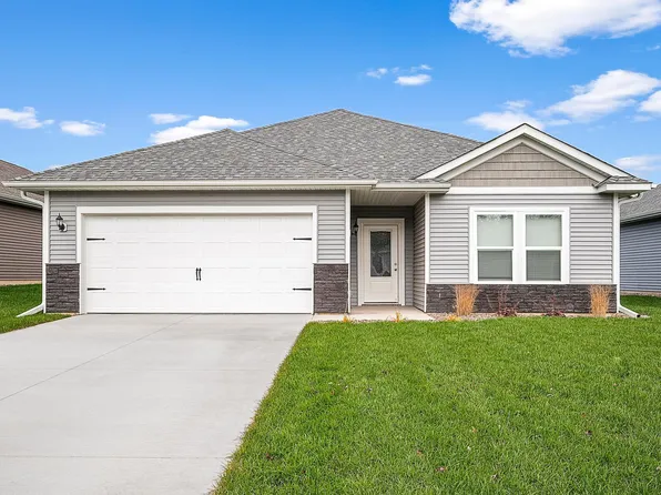 5362 Fall Cir, North Branch, MN 55056