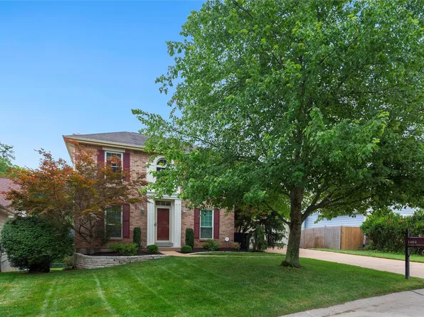 1404 Crystal Pointe Cir, Saint Louis, MO 63146