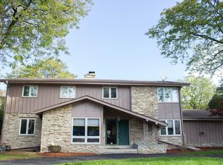 3338 N Knoll Ter, Wauwatosa, WI 53222