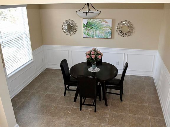 4th image of 8381 Highgate Dr