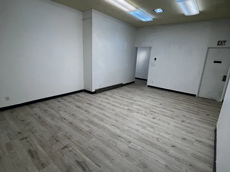 413 W Railroad Ave #1 — Photo 5