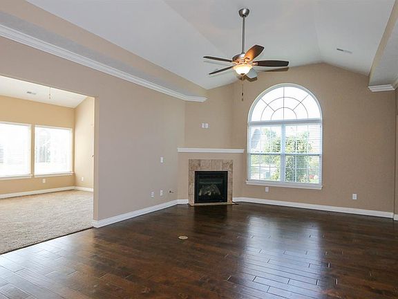 3rd image of 6843 Liberty Cir #42