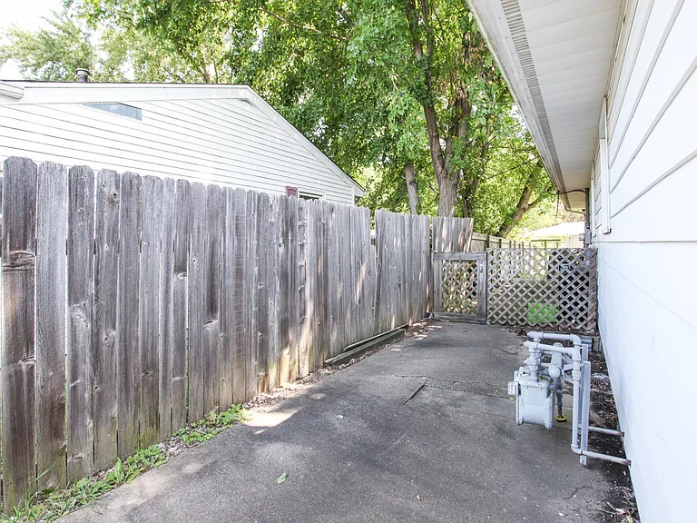 1026 N Jefferson St #A — Photo 16