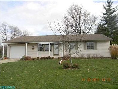 1st image of 888 Lincoln Dr