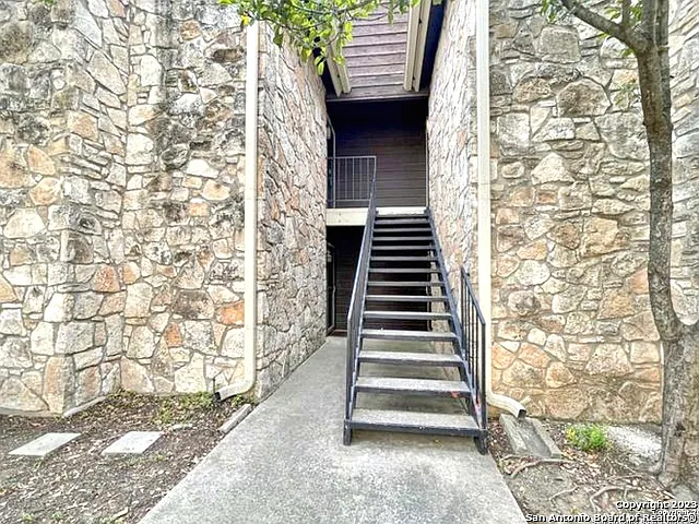 11520 Huebner Rd #108 — Photo 3